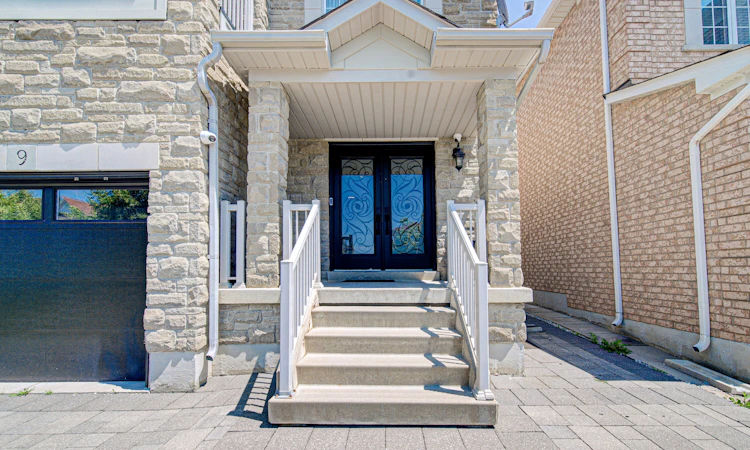 9 Aidan Drive