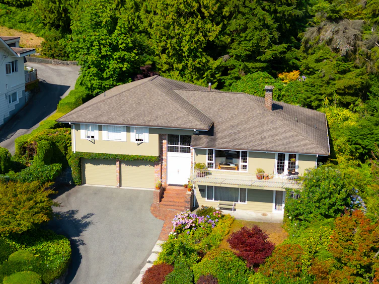 805 Younette Drive, West Vancouver, BC, V7T 1T1 - 2