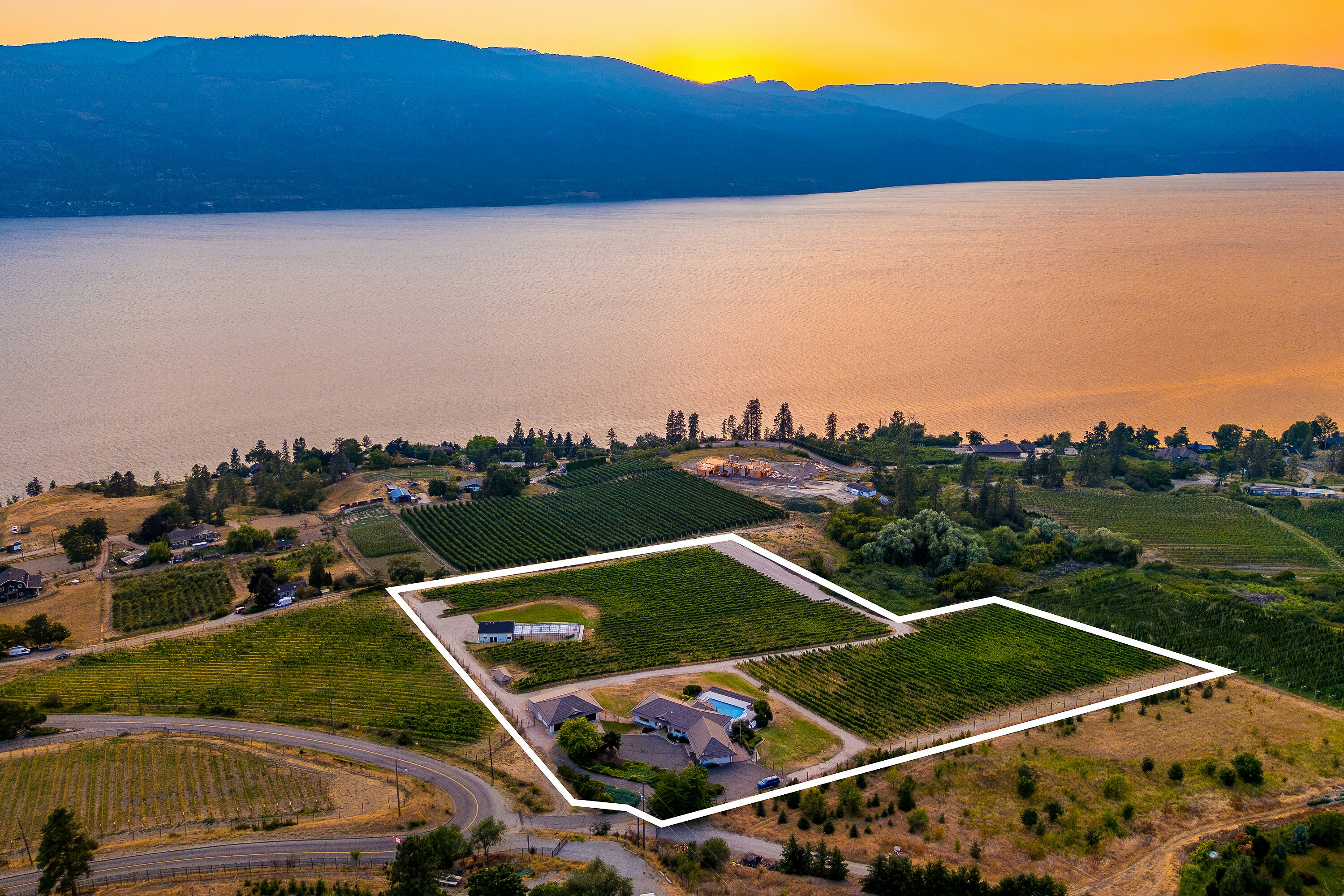 1090 Camp Road, Lake Country, BC, V4V 2H4 - 3