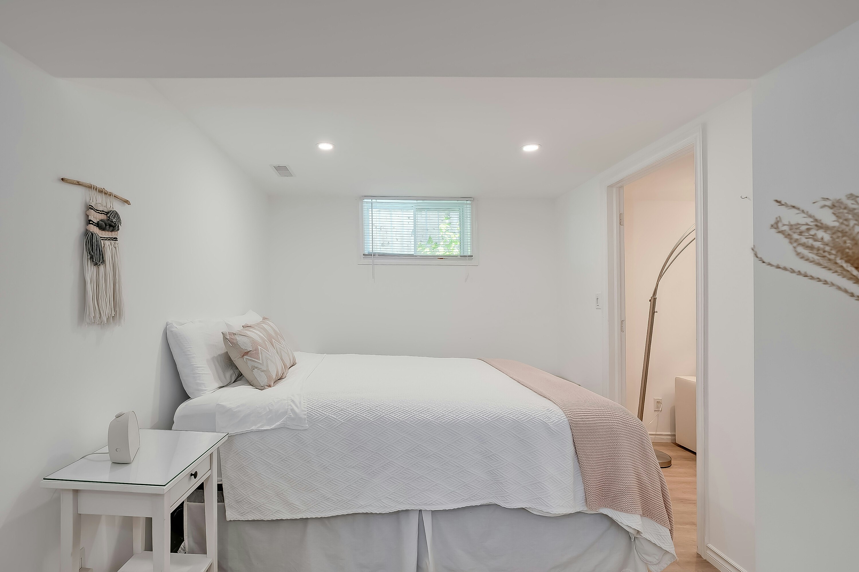 12 Peel Street S, Hamilton, ON, L9H 3E2 - 26