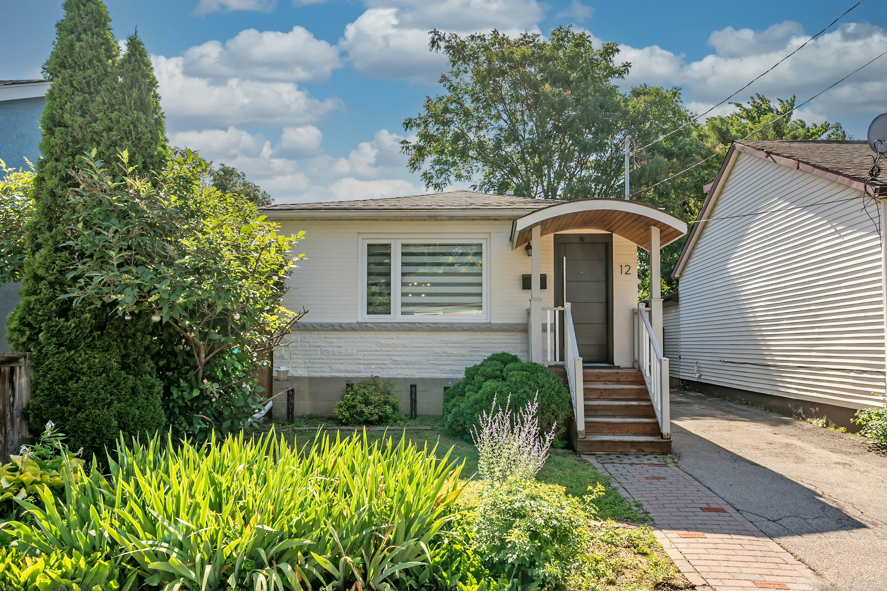 12 Peel Street S, Hamilton, ON, L9H 3E2