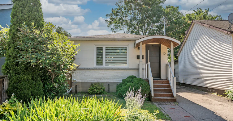 12 Peel Street S, Hamilton, ON, L9H 3E2