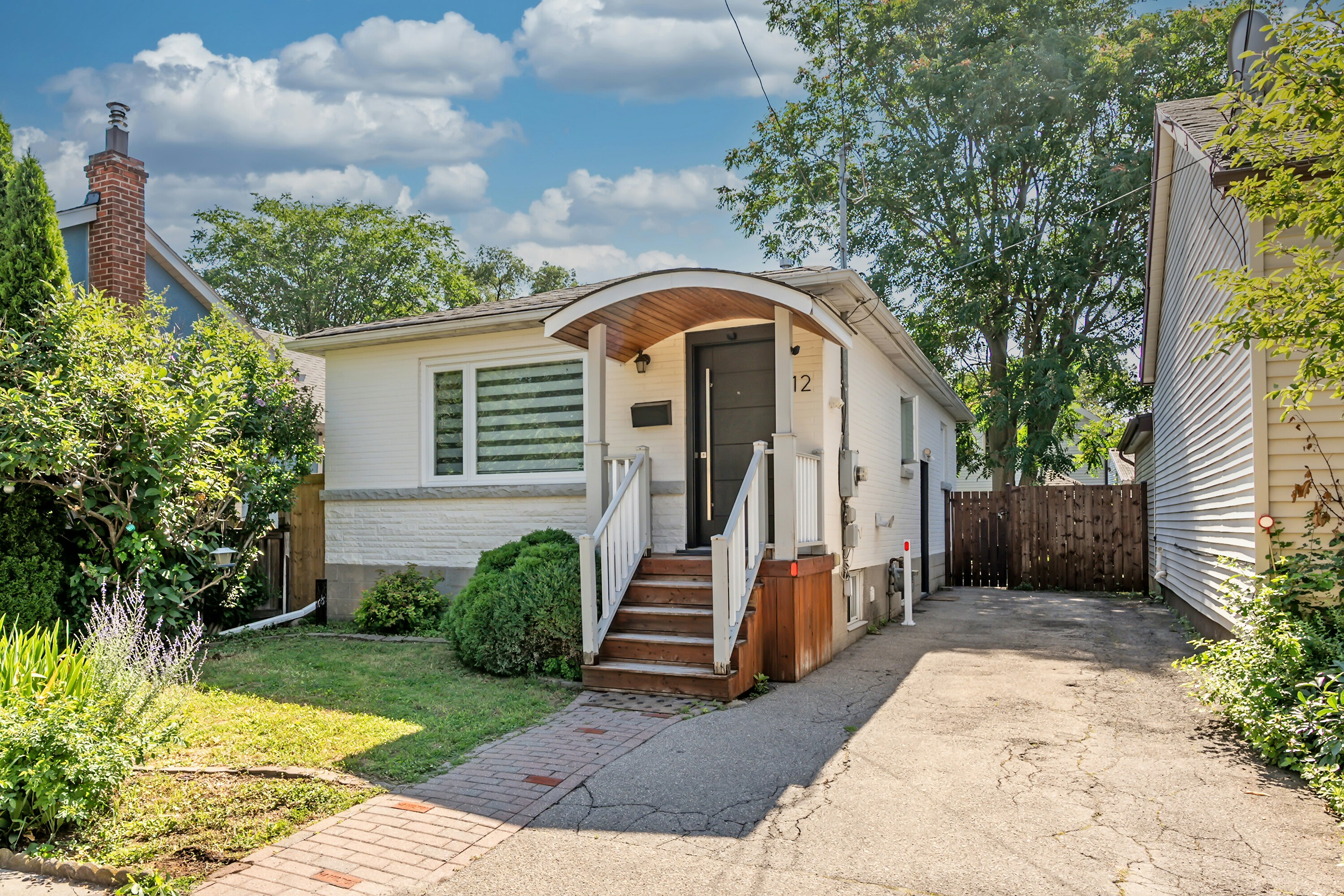 12 Peel Street S, Hamilton, ON, L9H 3E2 - 2