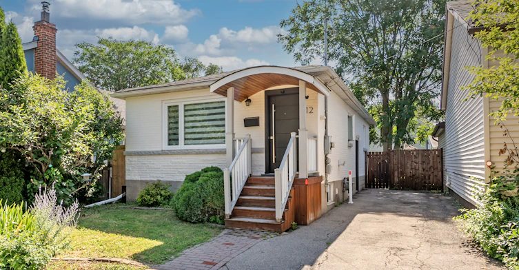 12 Peel Street S, Hamilton, ON, L9H 3E2 - 2