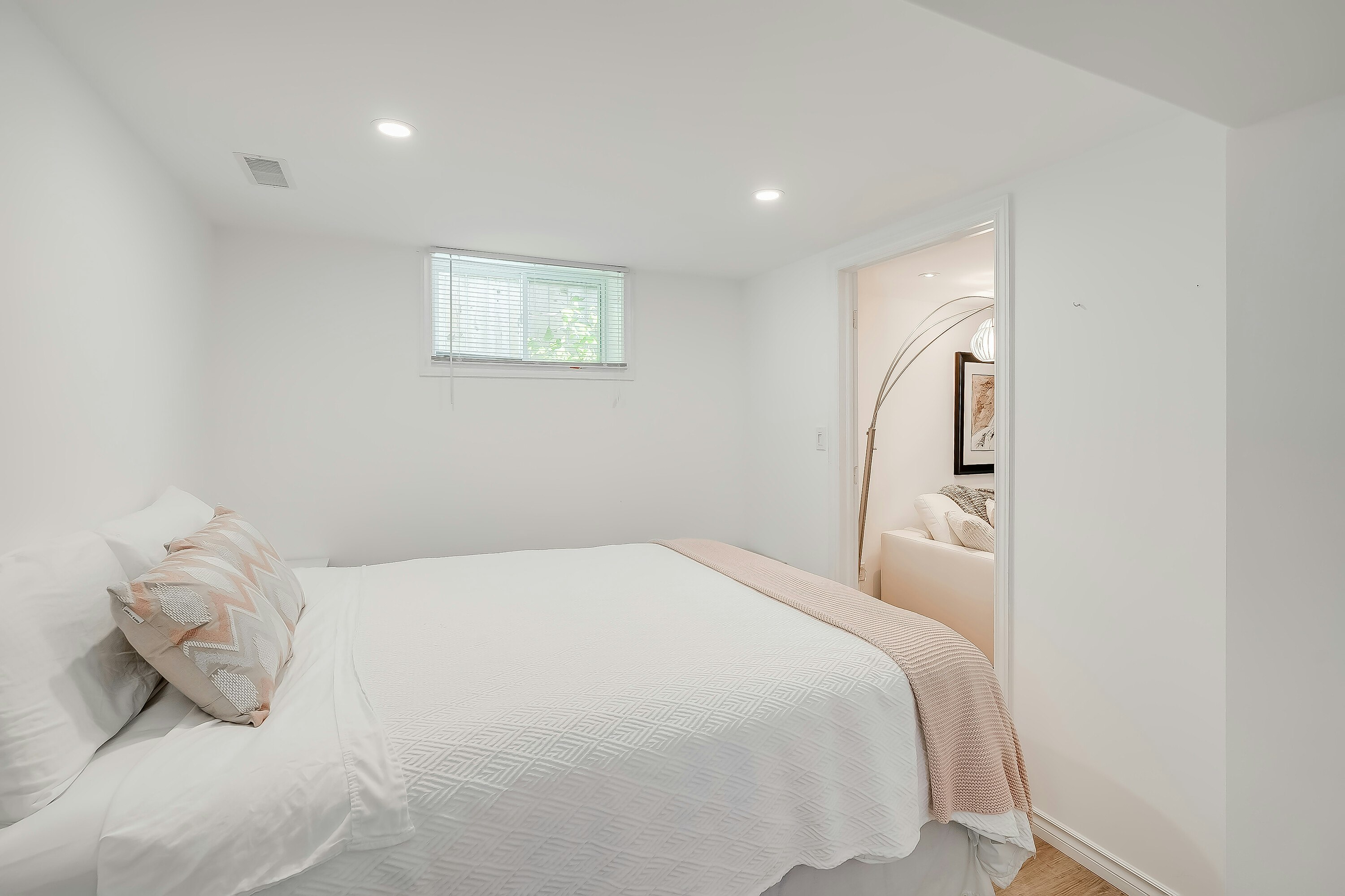 12 Peel Street S, Hamilton, ON, L9H 3E2 - 27