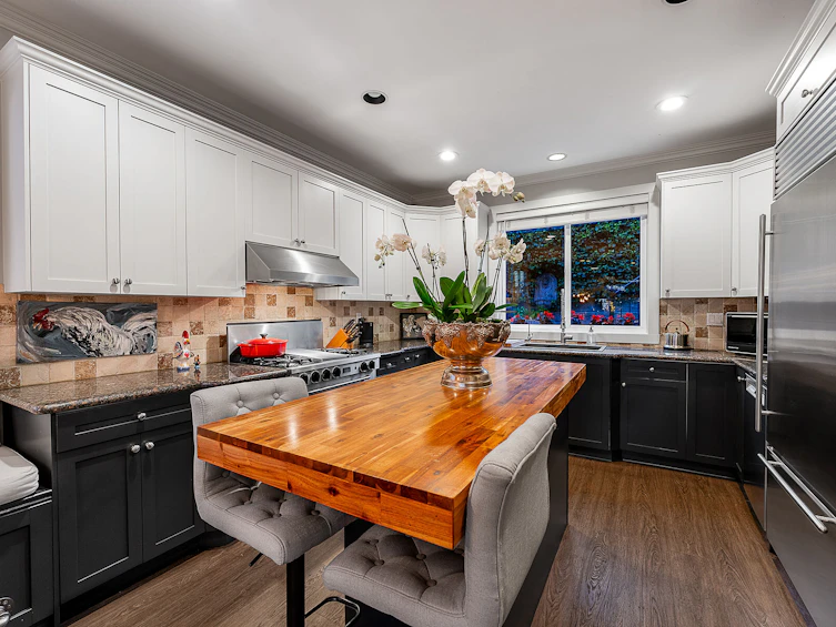 1075 Esplanade Avenue, West Vancouver, BC, V7T 1G2 - 10