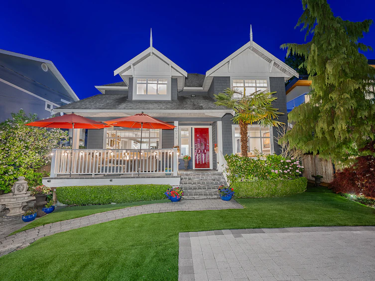 1075 Esplanade Avenue, West Vancouver, BC, V7T 1G2