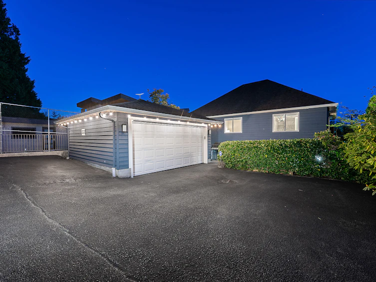 1075 Esplanade Avenue, West Vancouver, BC, V7T 1G2 - 33