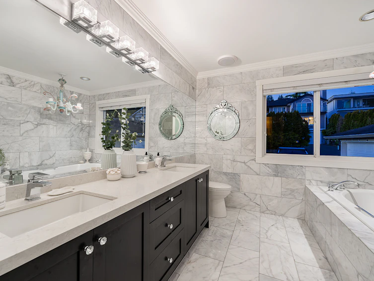 1075 Esplanade Avenue, West Vancouver, BC, V7T 1G2 - 23