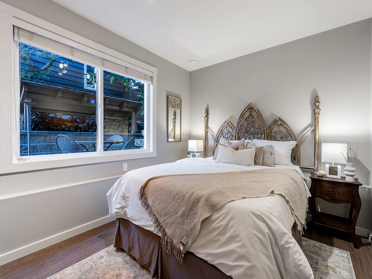 1075 Esplanade Avenue, West Vancouver, BC, V7T 1G2 - 16