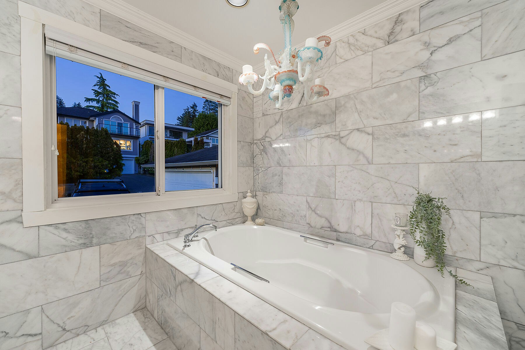 1075 Esplanade Avenue, West Vancouver, BC, V7T 1G2 - 24