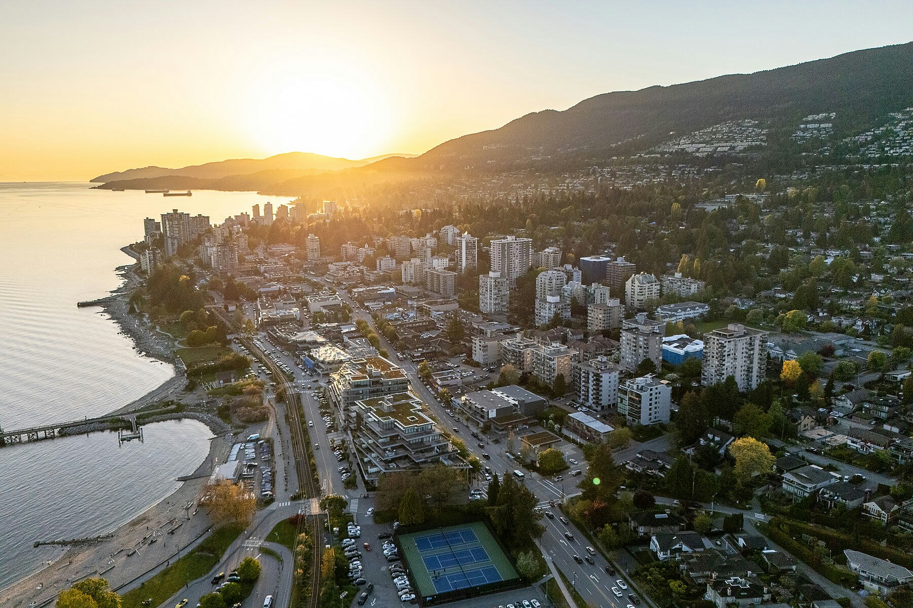 1075 Esplanade Avenue, West Vancouver, BC, V7T 1G2 - 41