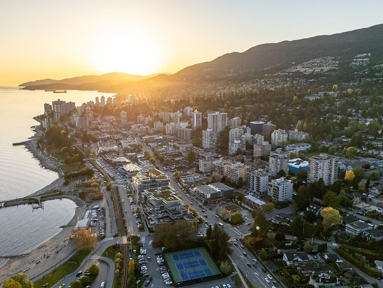 1075 Esplanade Avenue, West Vancouver, BC, V7T 1G2 - 41