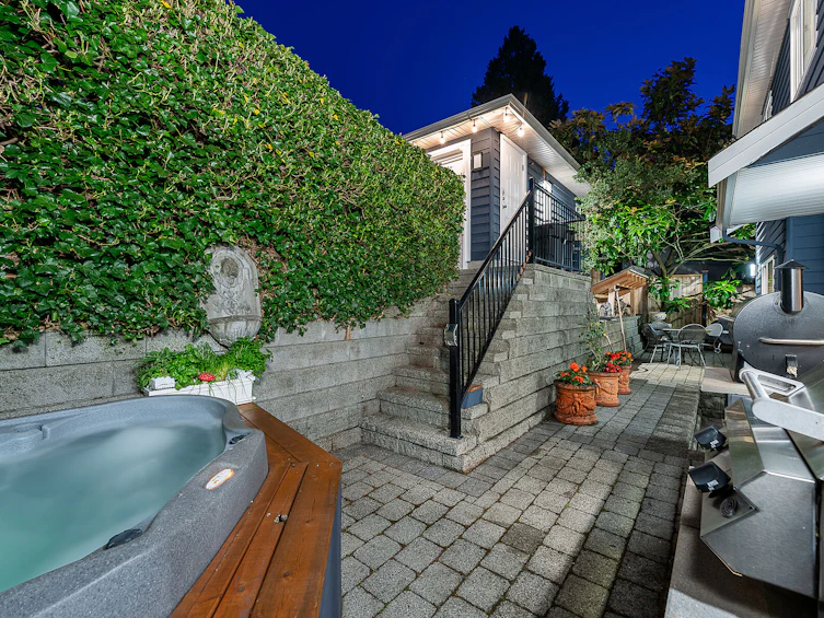 1075 Esplanade Avenue, West Vancouver, BC, V7T 1G2 - 32