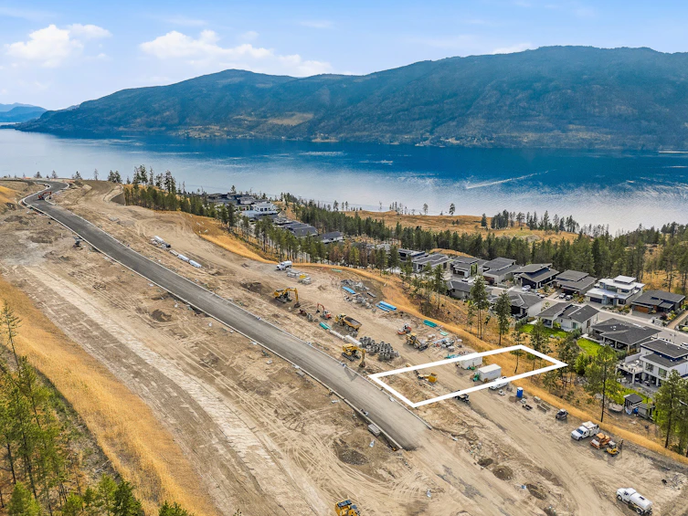10305 Beacon Hill Drive, Lake Country, BC, V4V 0A9 - 3