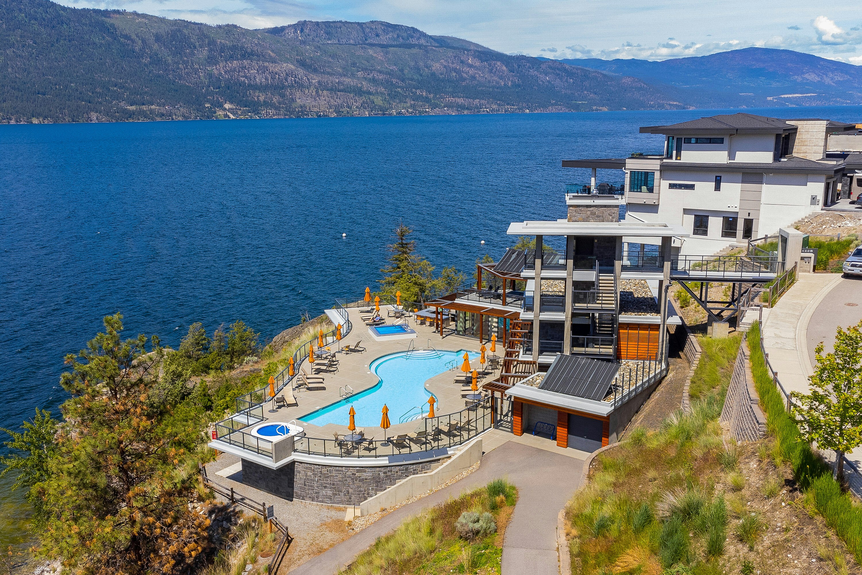 10305 Beacon Hill Drive, Lake Country, BC, V4V 0A9