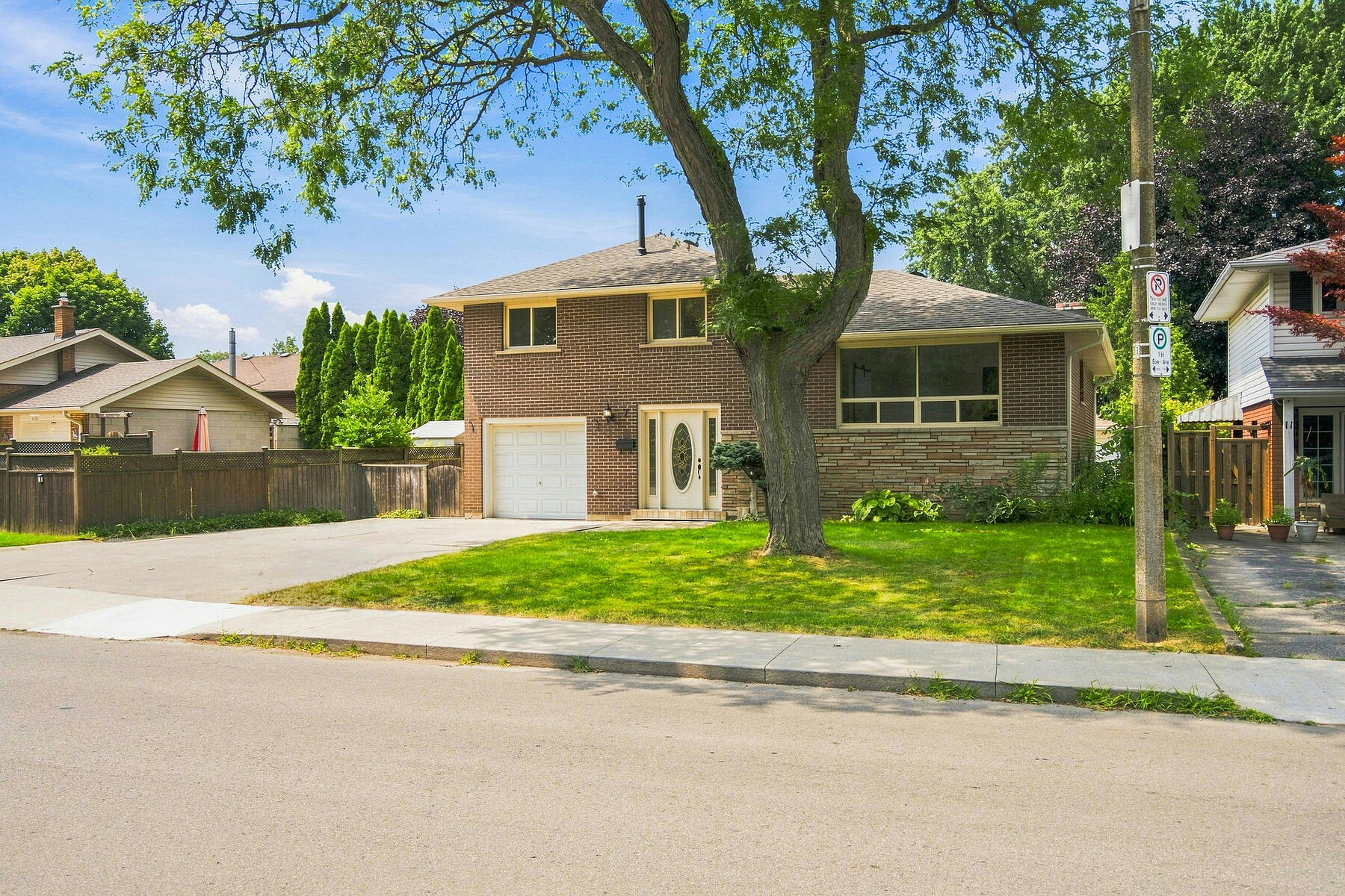 7 Delmar Drive, Hamilton, ON, L9C 1J2 - 2