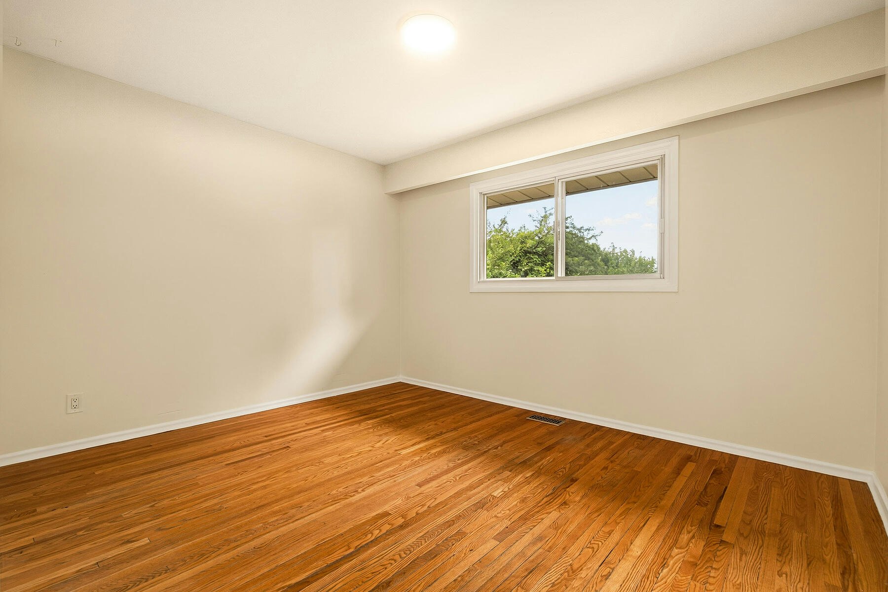 7 Delmar Drive, Hamilton, ON, L9C 1J2 - 33