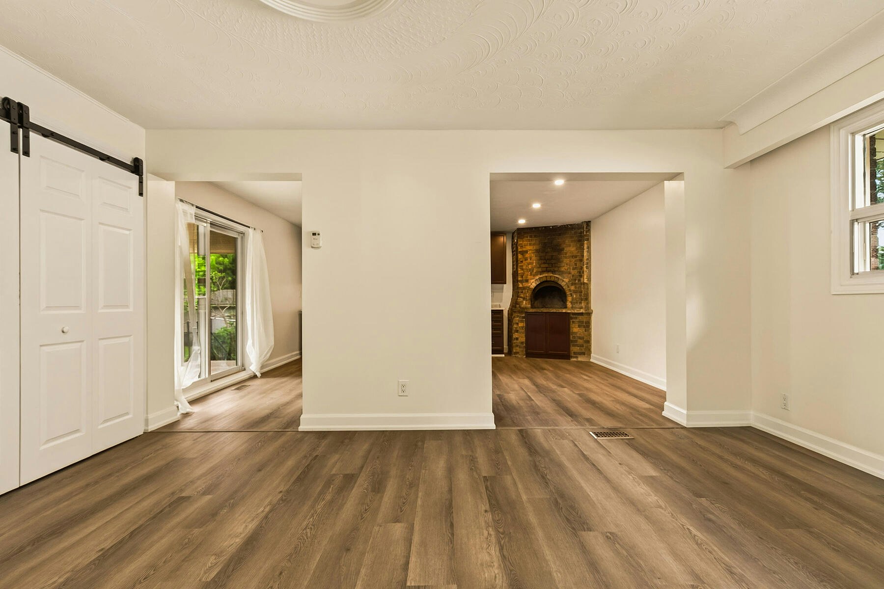 7 Delmar Drive, Hamilton, ON, L9C 1J2 - 17
