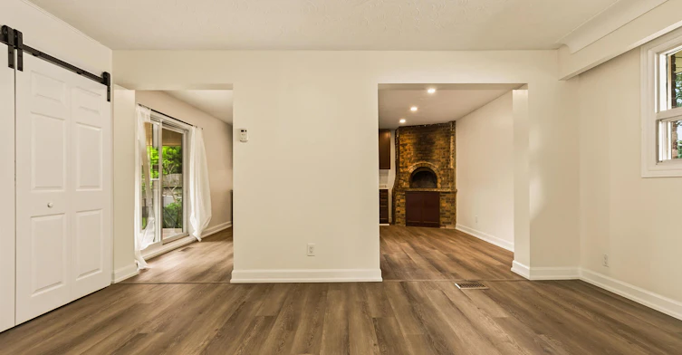 7 Delmar Drive, Hamilton, ON, L9C 1J2 - 17