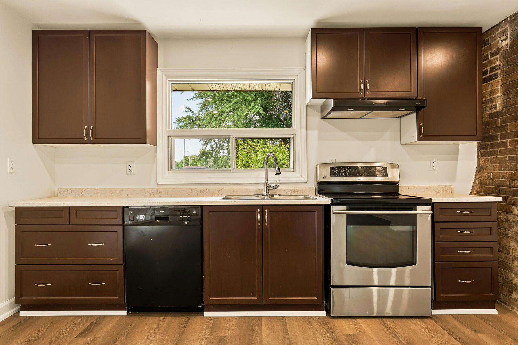 7 Delmar Drive, Hamilton, ON, L9C 1J2 - 28