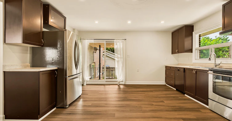 7 Delmar Drive, Hamilton, ON, L9C 1J2 - 24