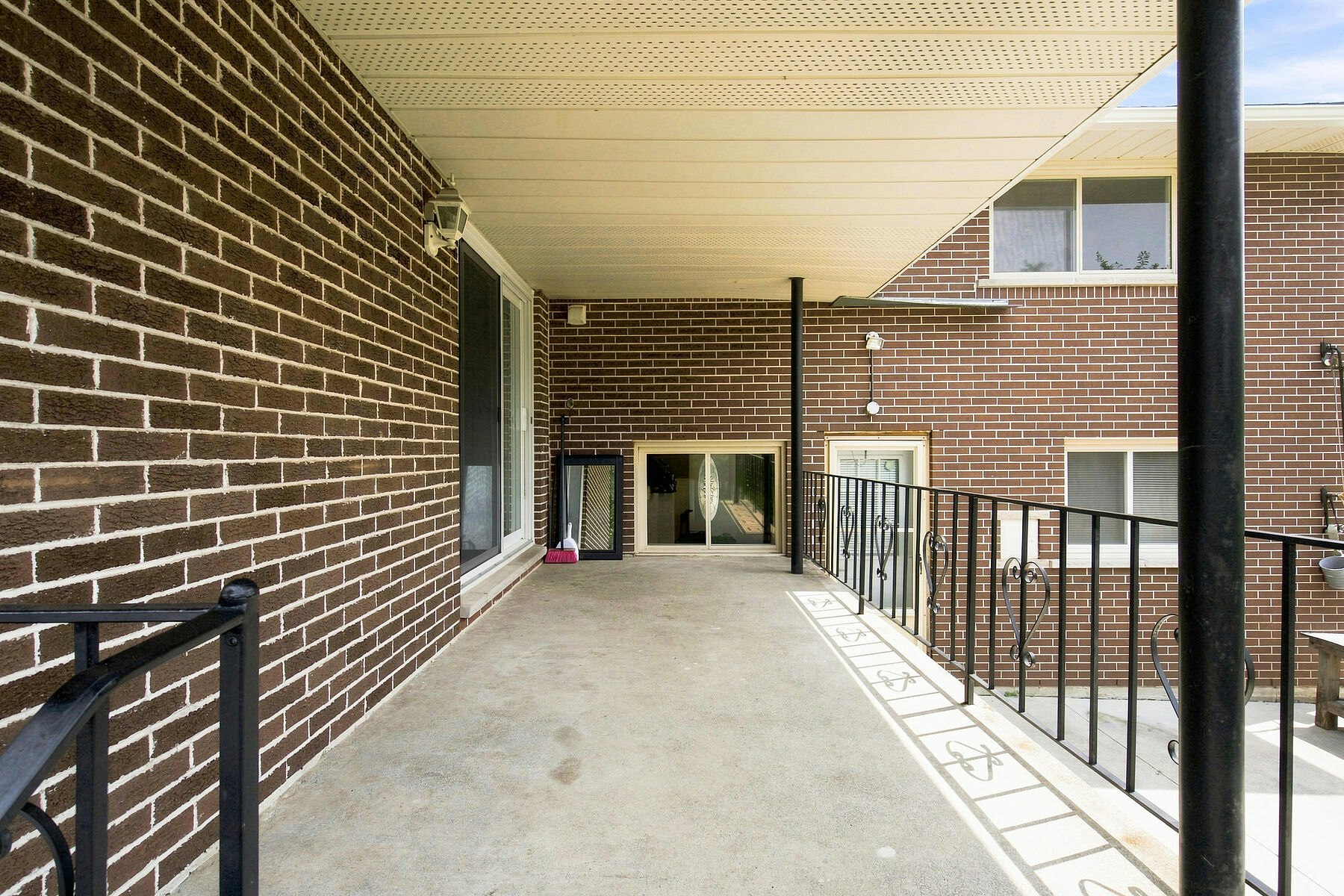 7 Delmar Drive, Hamilton, ON, L9C 1J2 - 48