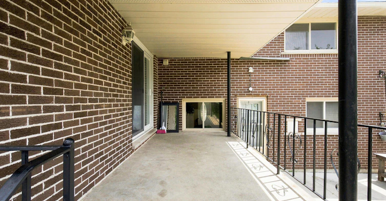 7 Delmar Drive, Hamilton, ON, L9C 1J2 - 48