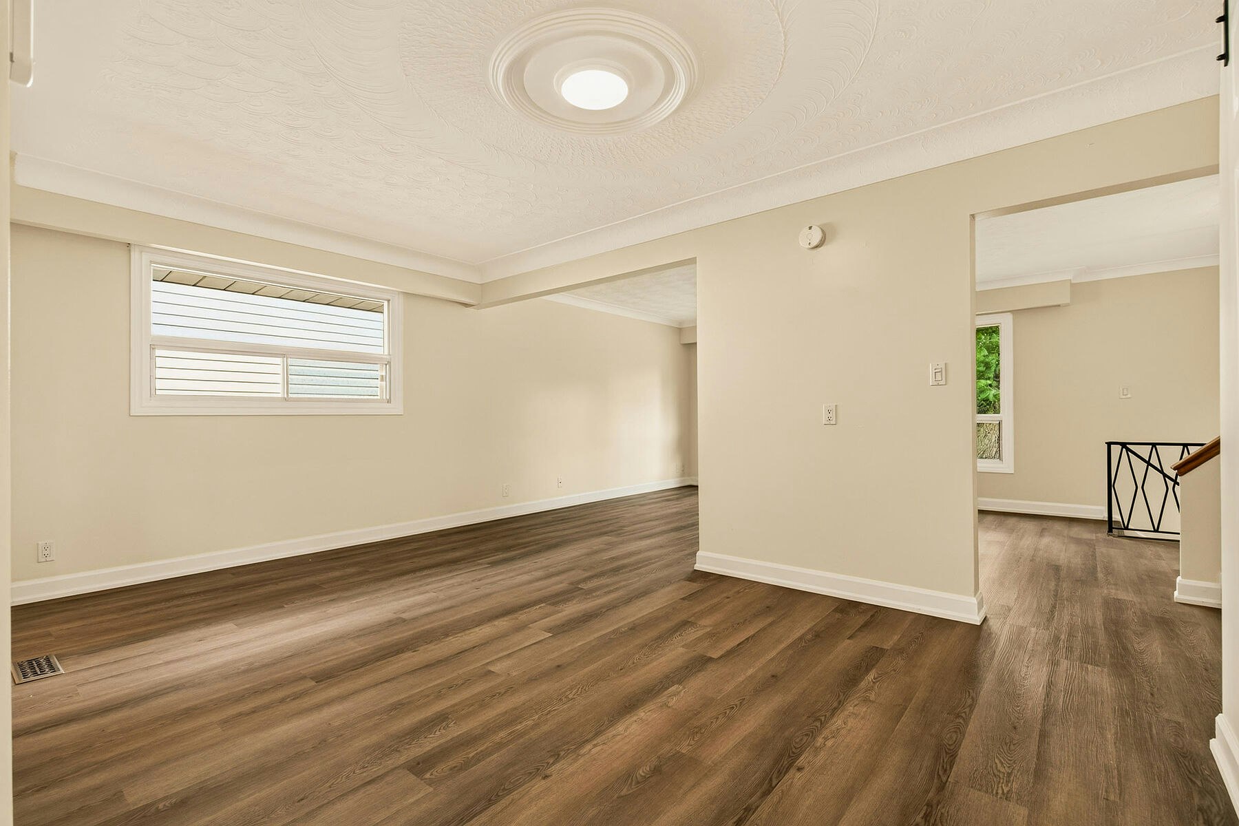 7 Delmar Drive, Hamilton, ON, L9C 1J2 - 15