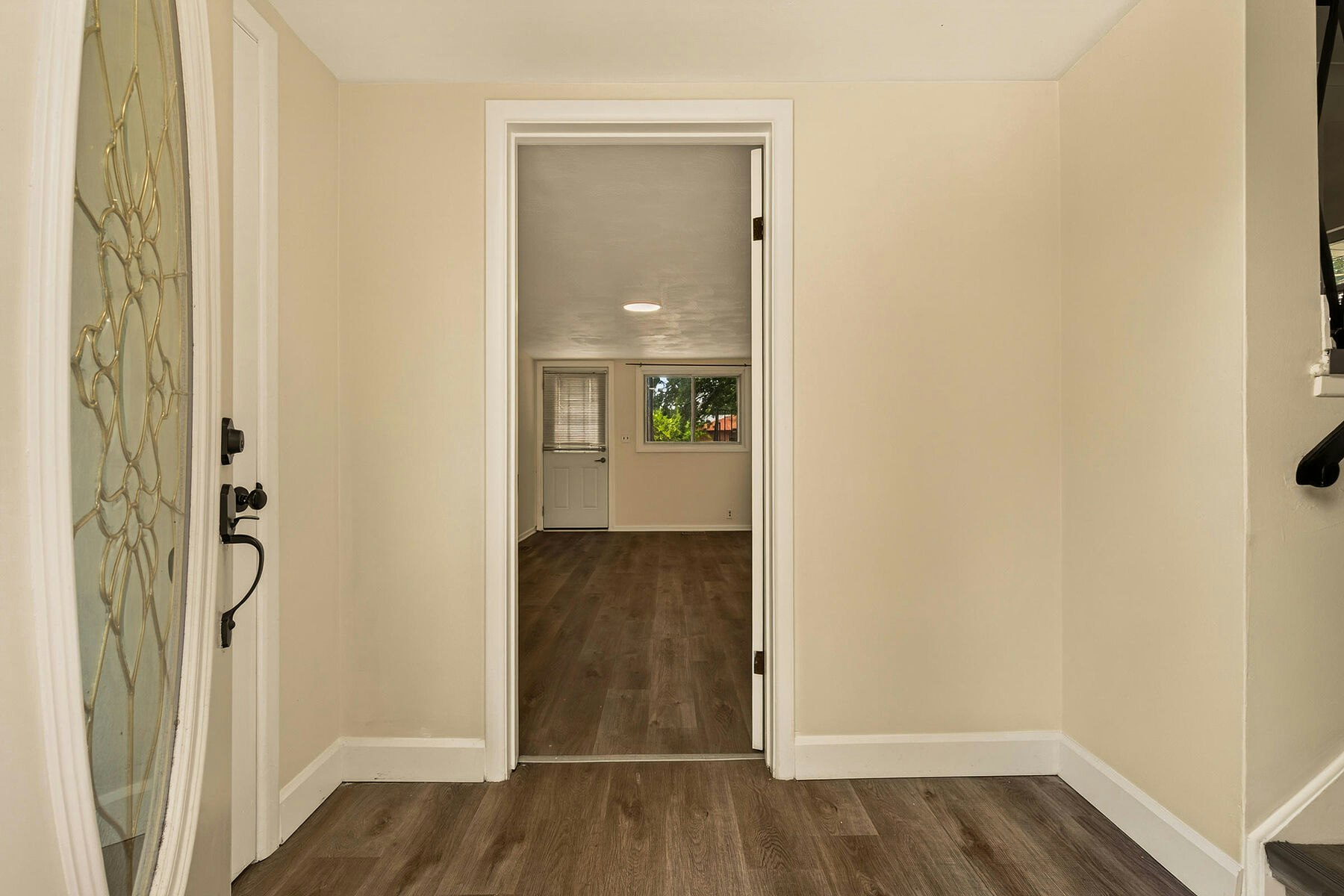 7 Delmar Drive, Hamilton, ON, L9C 1J2 - 5