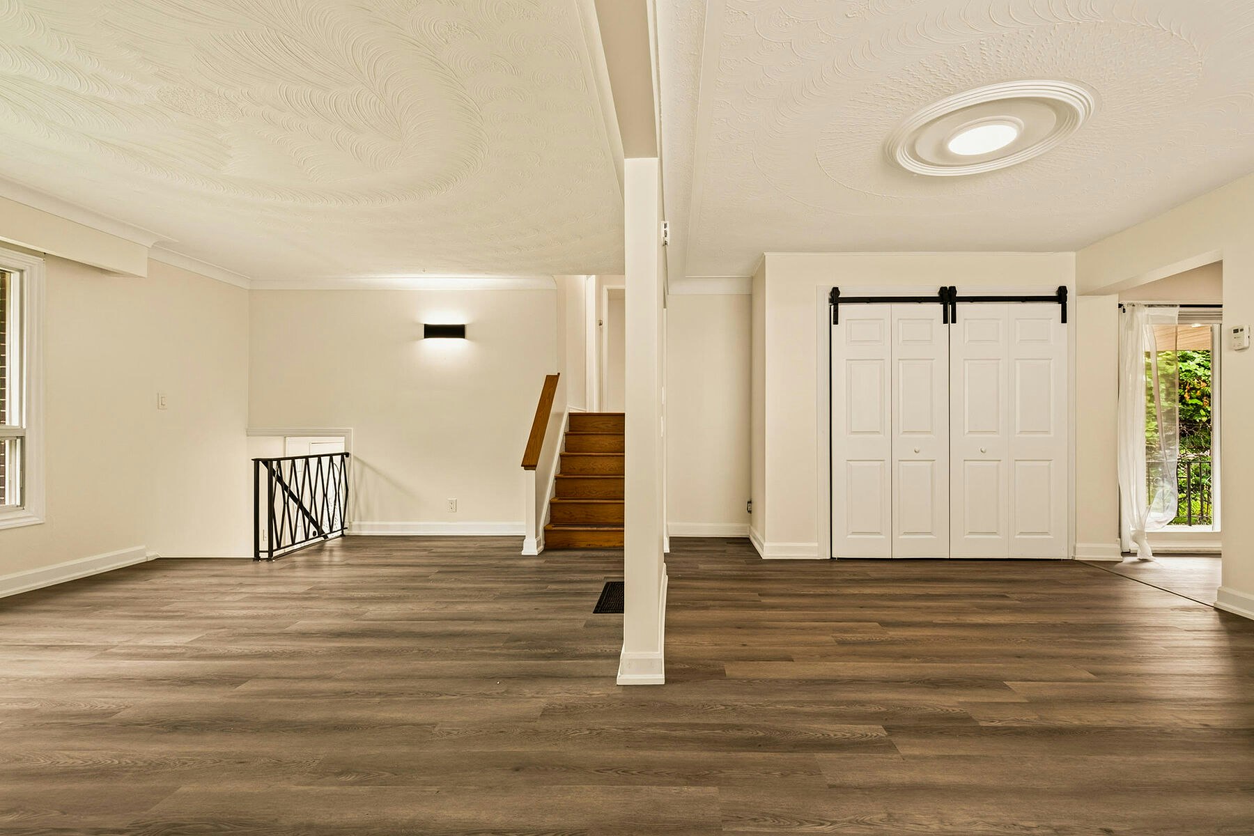 7 Delmar Drive, Hamilton, ON, L9C 1J2 - 16