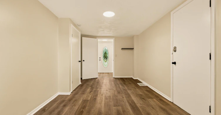 7 Delmar Drive, Hamilton, ON, L9C 1J2 - 7