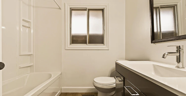 7 Delmar Drive, Hamilton, ON, L9C 1J2 - 36