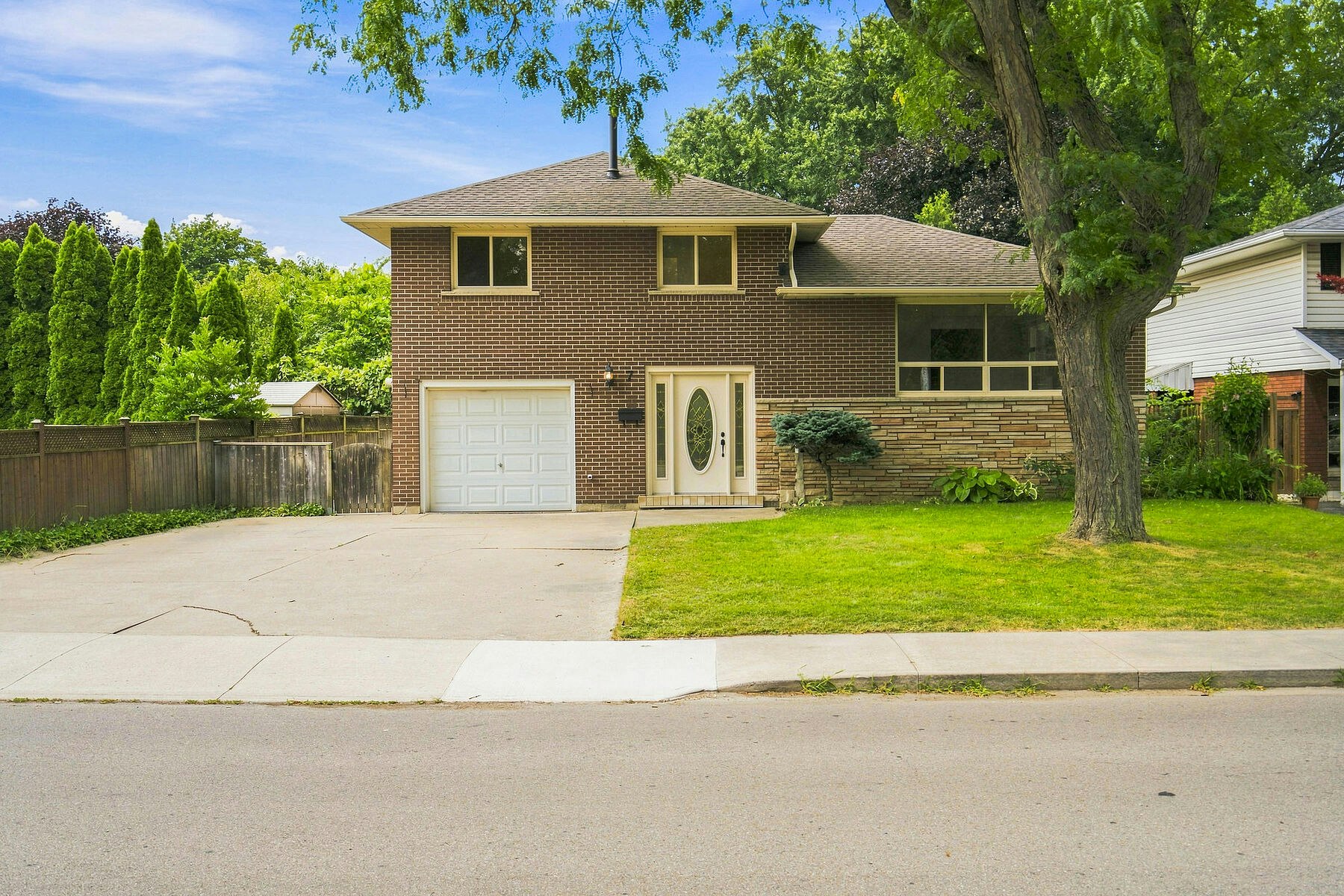 7 Delmar Drive, Hamilton, ON, L9C 1J2