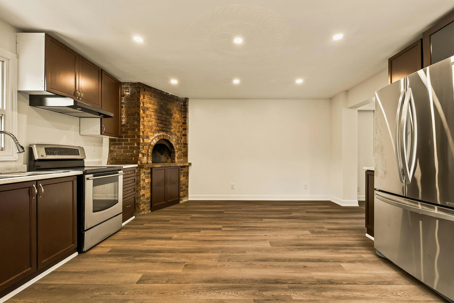 7 Delmar Drive, Hamilton, ON, L9C 1J2 - 25