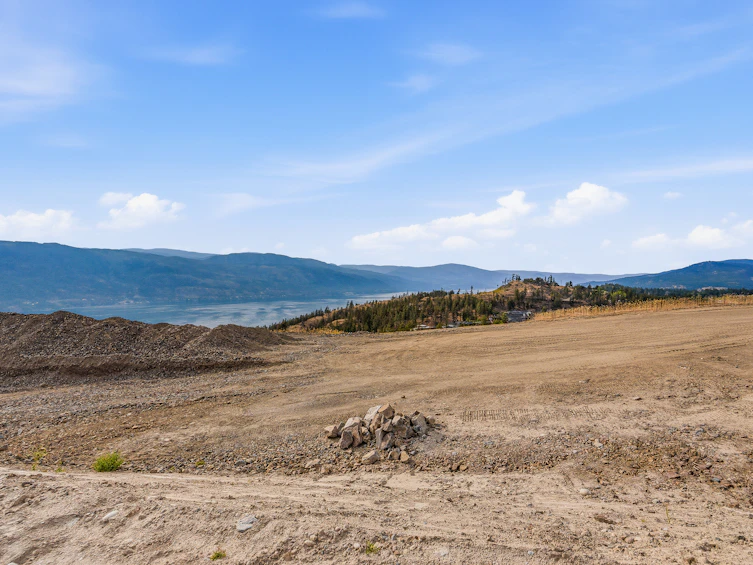 10380 Beacon Hill Drive, Lake Country, BC, V4V 0A9 - 14