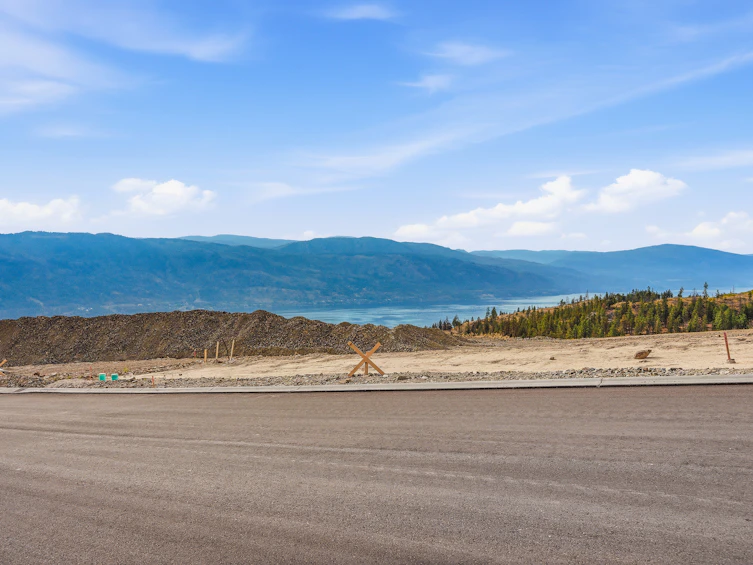 10380 Beacon Hill Drive, Lake Country, BC, V4V 0A9 - 11