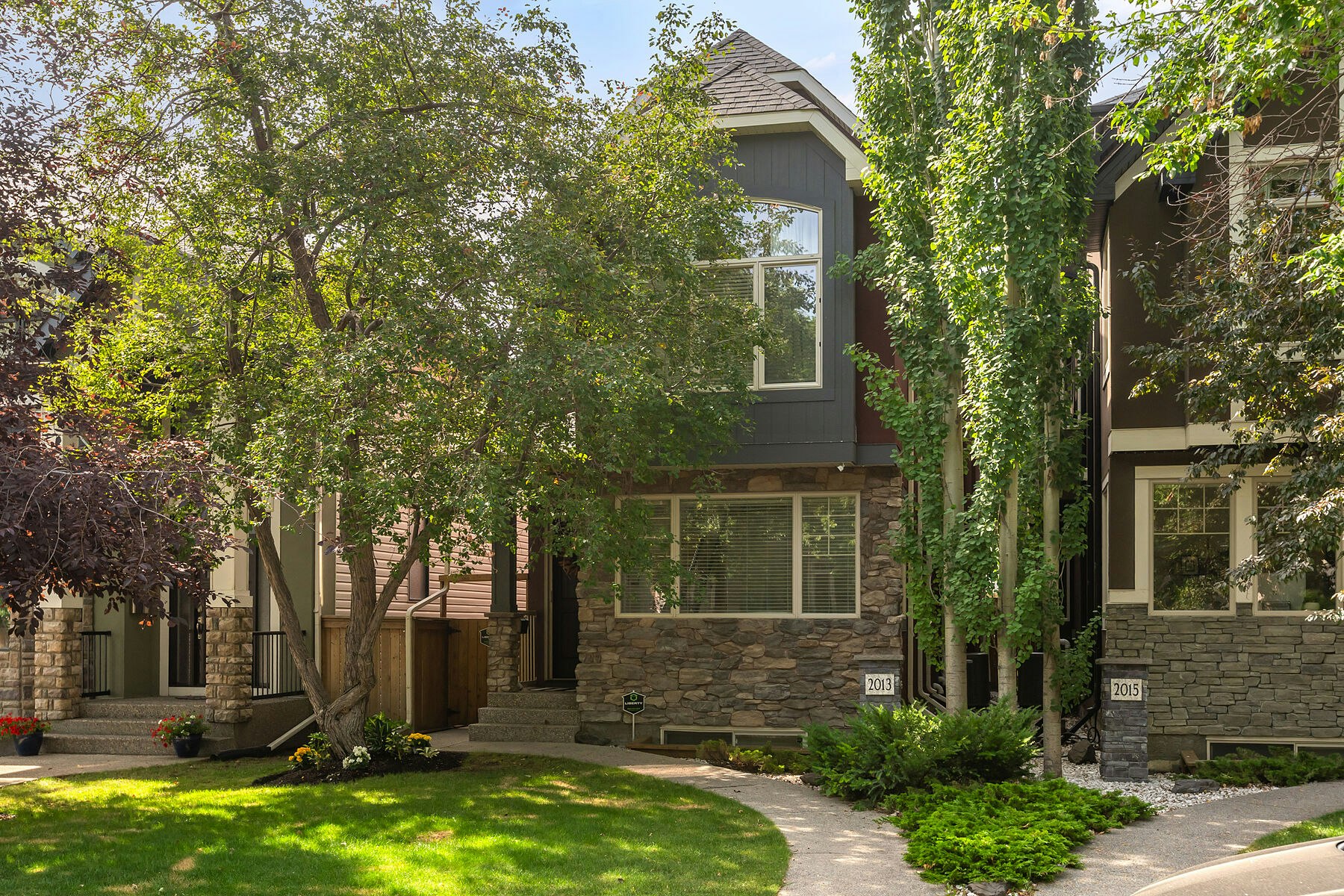 2013 42 Avenue SW, Calgary, AB, T2T 2M8
