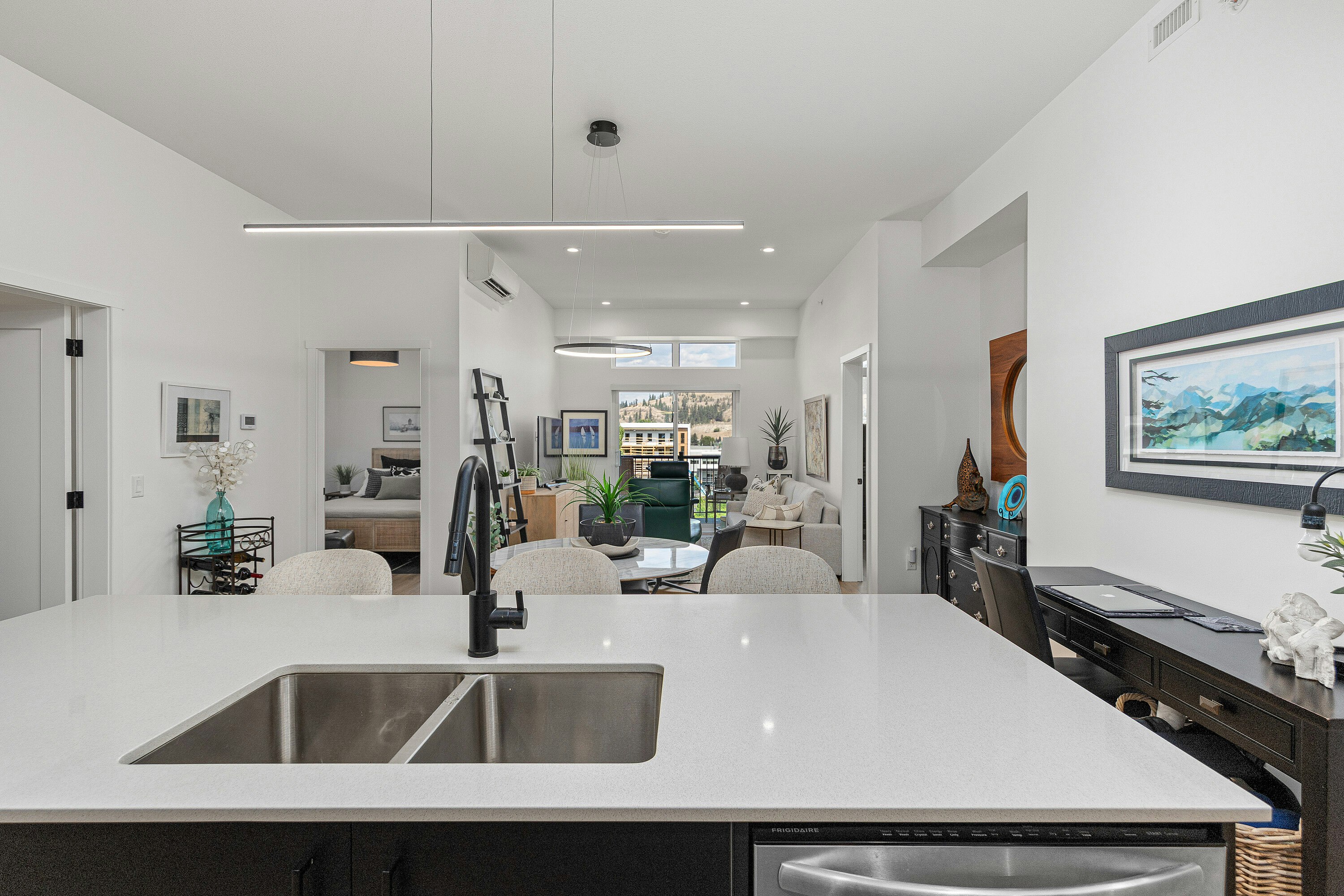 607-660 Cawston Avenue, Kelowna, BC, V1Y 6Z4 - 8