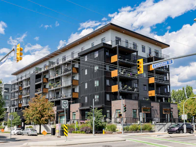 607-660 Cawston Avenue - 3
