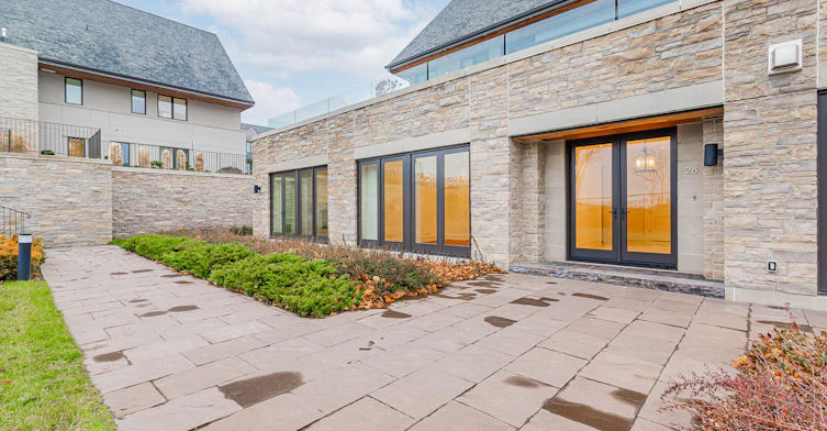 10 Maple Grove 28 Road, Oakville, ON, L6J 0E1 - 5
