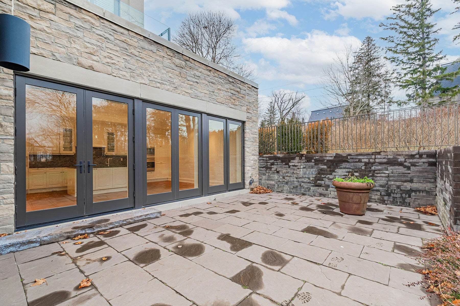 10 Maple Grove 28 Road, Oakville, ON, L6J 0E1 - 4