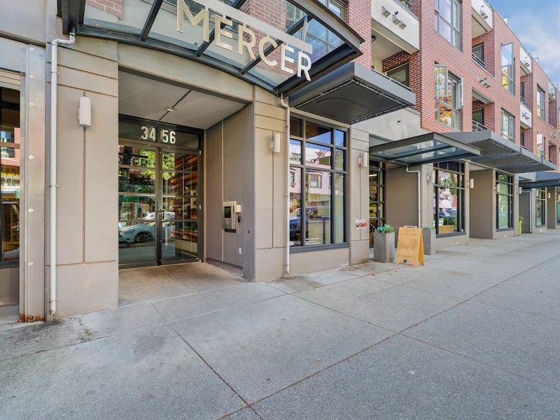 206 - 3456 Commercial Street, Vancouver BC V5N 4E9