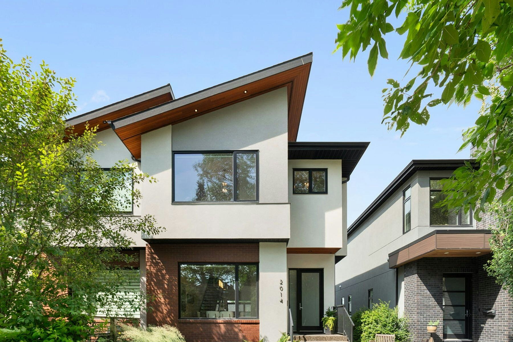 2014 48 Avenue SW, Calgary, AB, T2T 2T5