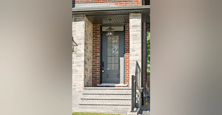 17 Avondale Avenue S, Waterloo, ON, N2L 2B5 - 2