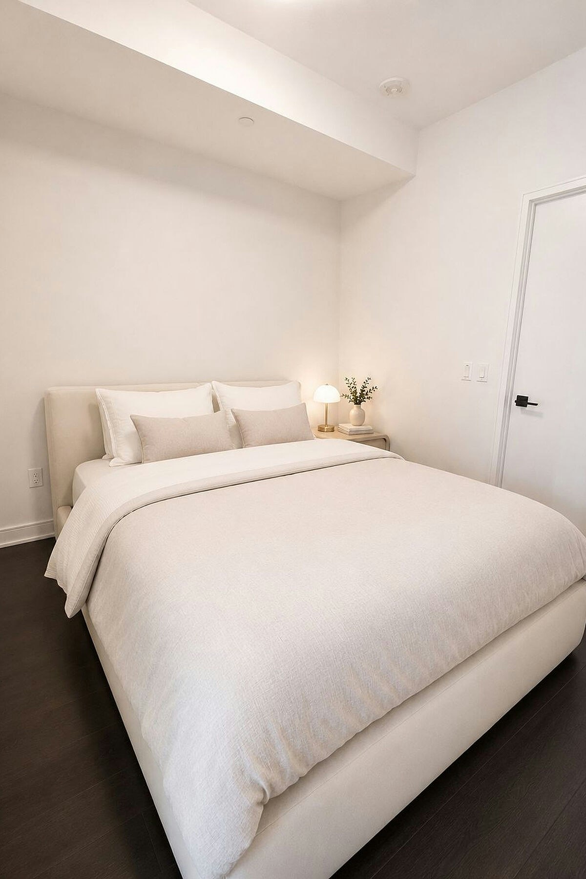 60 Tannery 509 Road, Toronto, ON, M5A 0S8 - 7