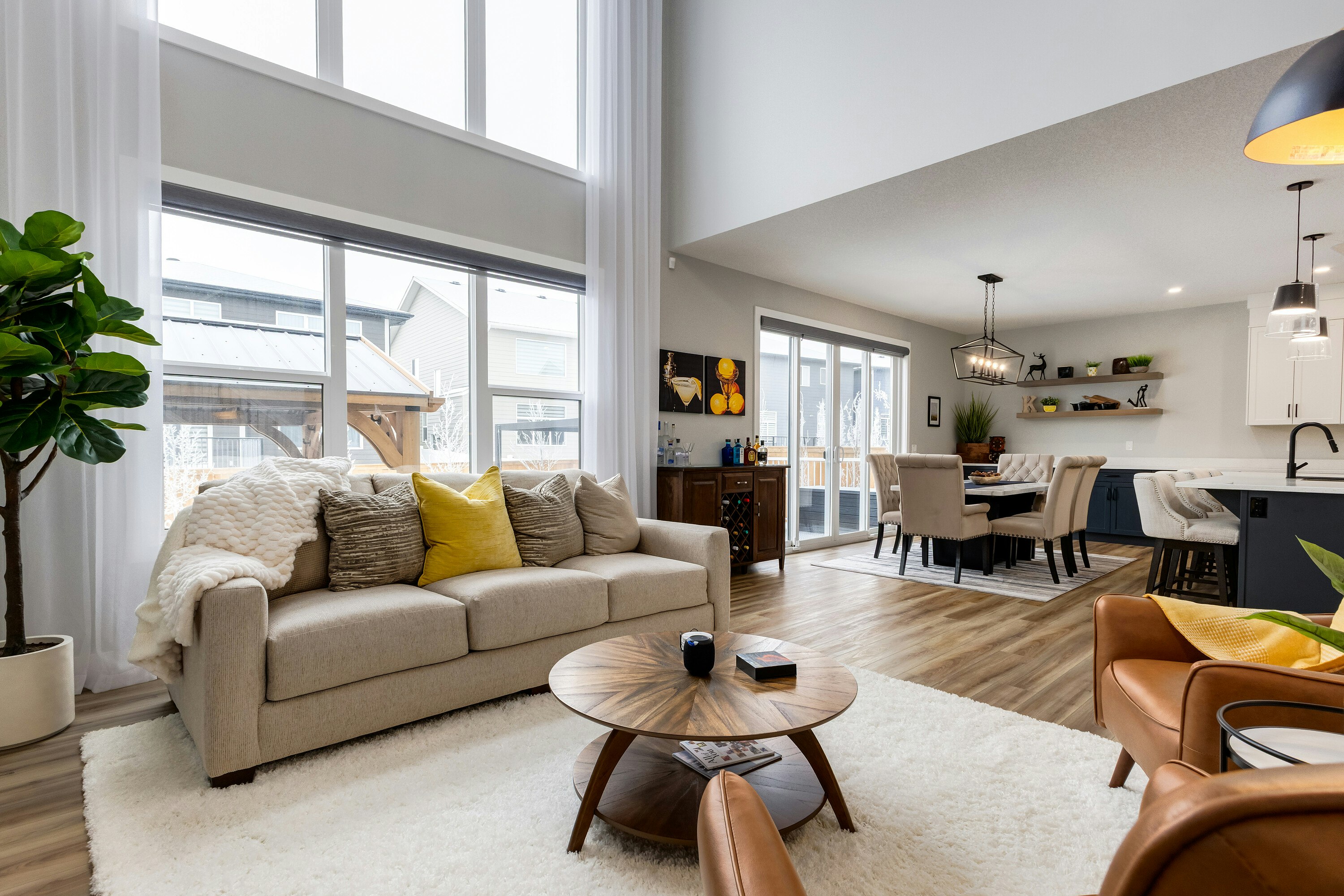 18 Shore Bay South, Chestermere, AB, T1X 2R9
