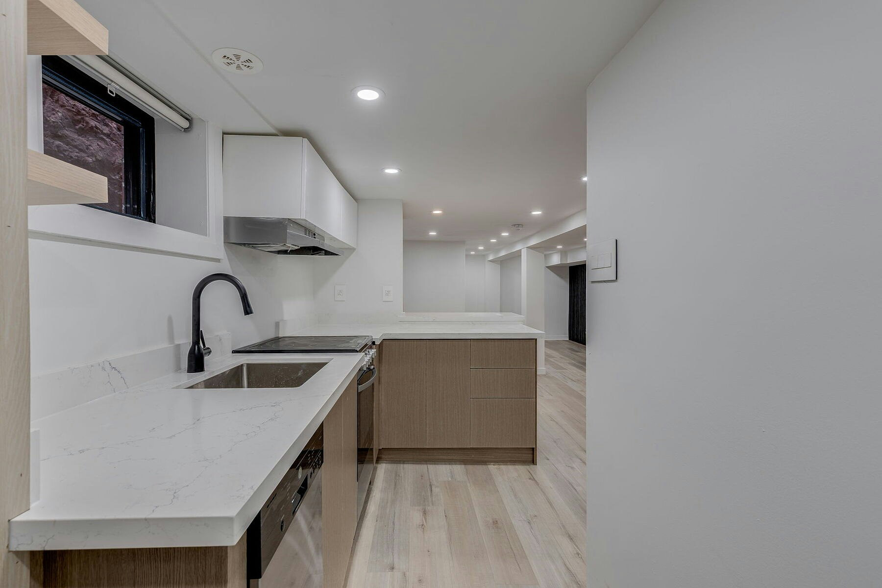 Bsmt-120 Glenlake Avenue, Toronto, ON, M6P 1E5 - 4