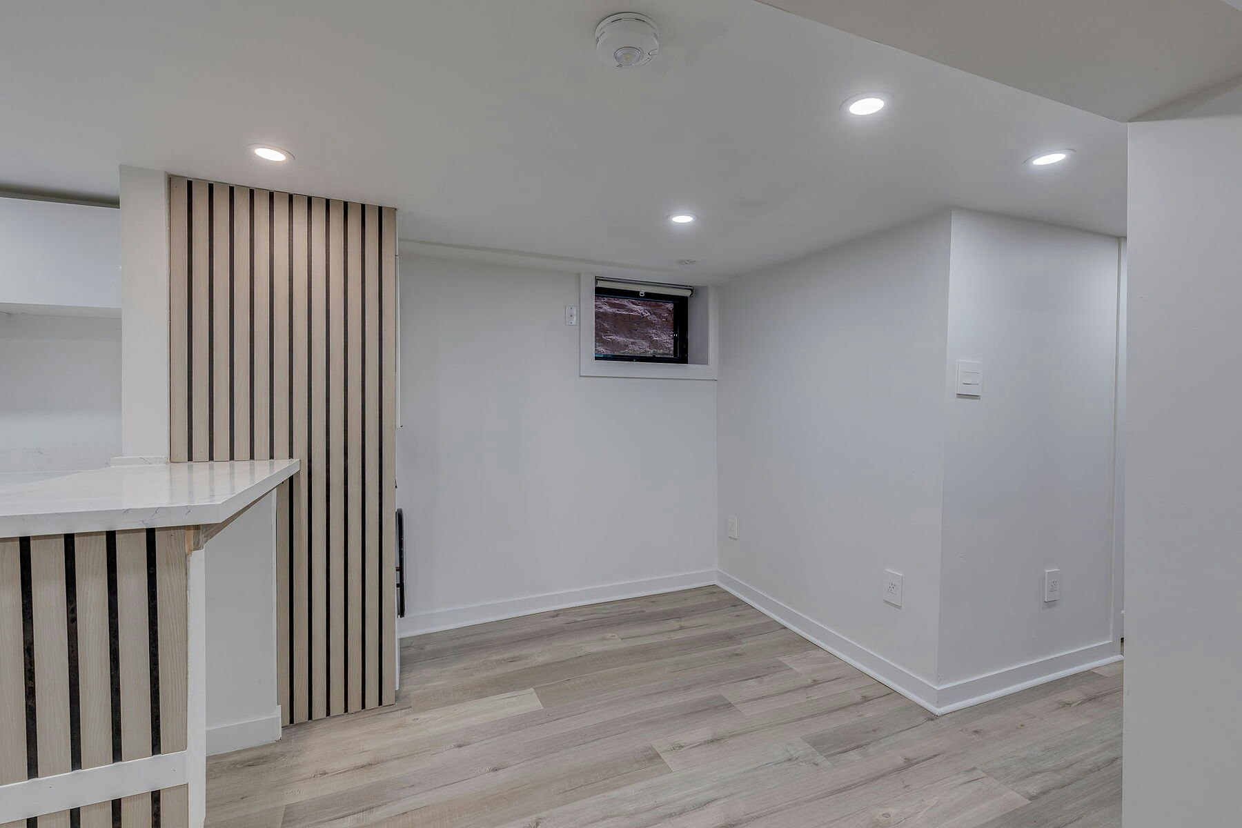 Bsmt-120 Glenlake Avenue, Toronto, ON, M6P 1E5 - 8