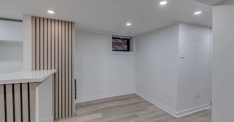 Bsmt-120 Glenlake Avenue, Toronto, ON, M6P 1E5 - 8